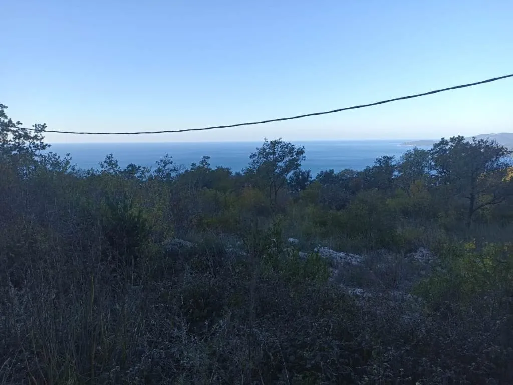 Grundstück in Blizikuce